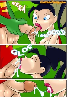 Wonder Girl Banged005